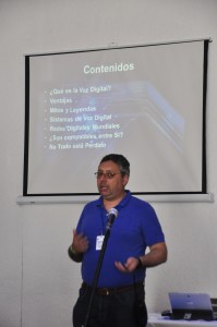 Symposio: Charla de Sistemas de Voz Digital por Ruben Santibañez CE3TTL